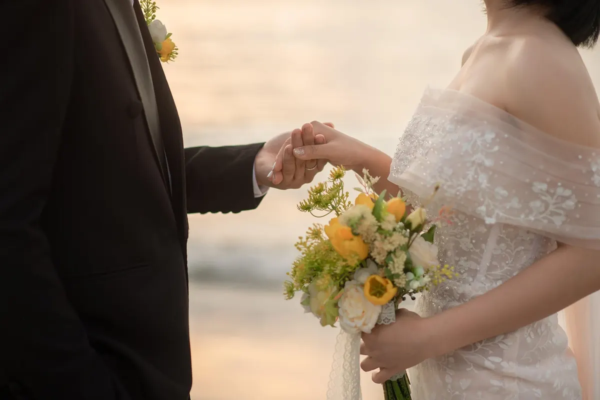 Bouquet Vs. Posy Vs. Sheaf: What's the Difference?